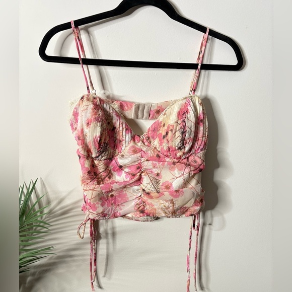 Fanco Floral Tank Top Size Small cutout back girly dainty - Picture 2 of 5